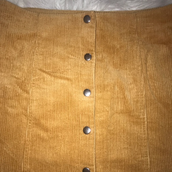 NWOT Forever21 Corduroy Button Up Skirt 💛 - Picture 2 of 4